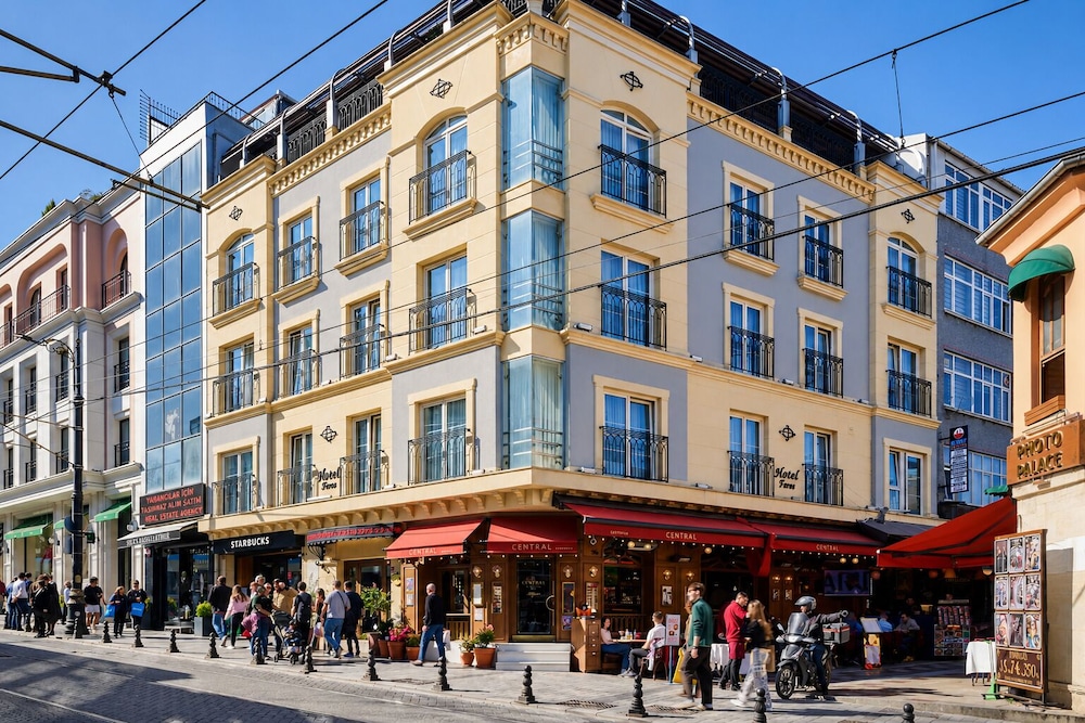 Faros Old City Hotel 67/72