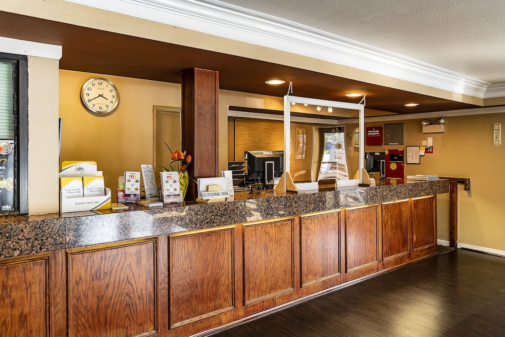 Hyland Inn near Pasadena Civic Center 14/40