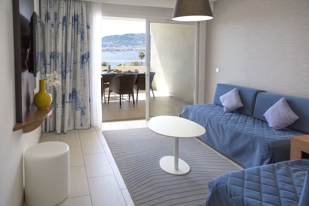 Residence De Tourisme Ajaccio Amiraute 17/50