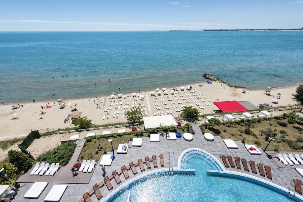 Grand Hotel Sveti Vlas 55/57