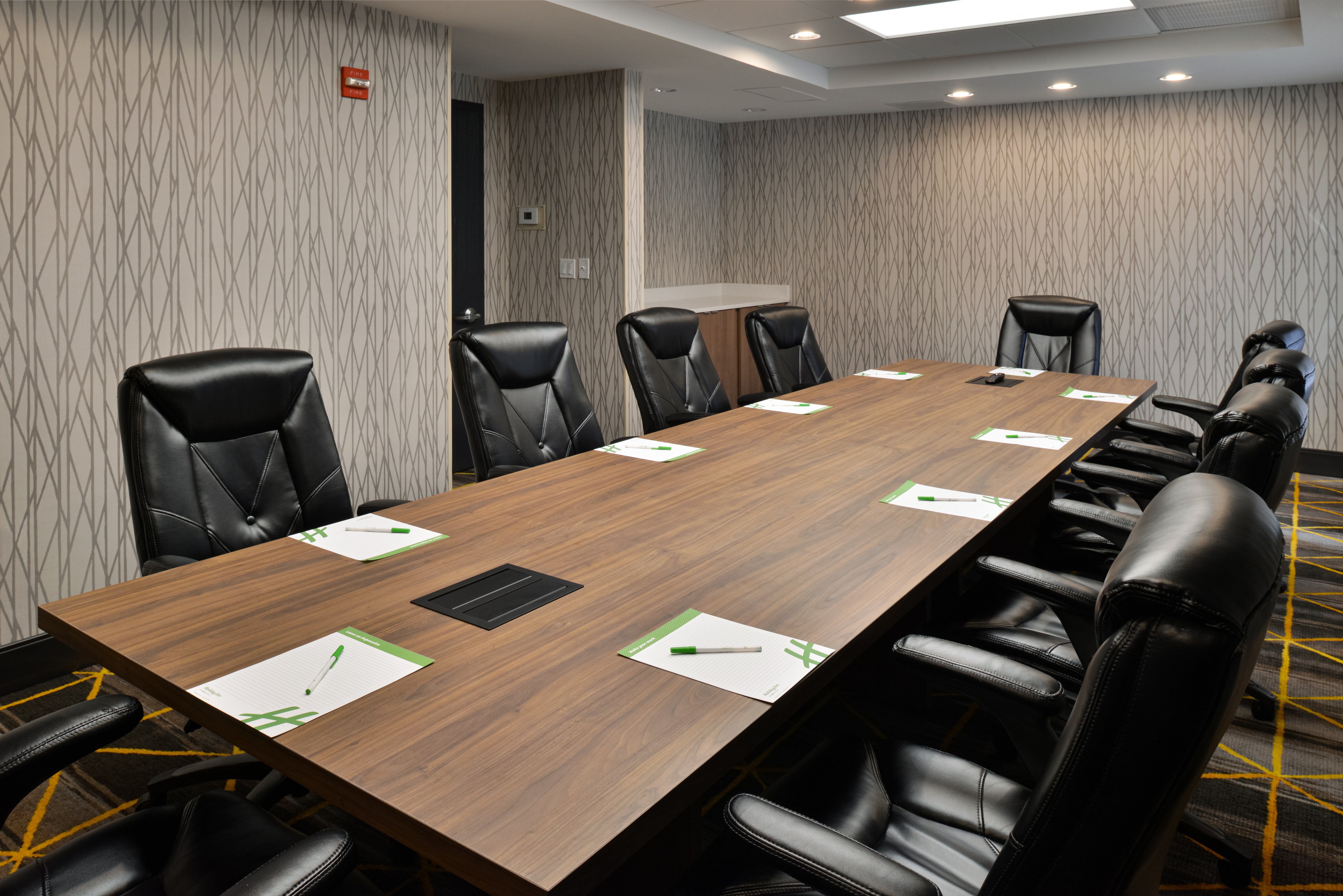 Holiday Inn Hotel And Suites Overland Park Convention Center 46/48