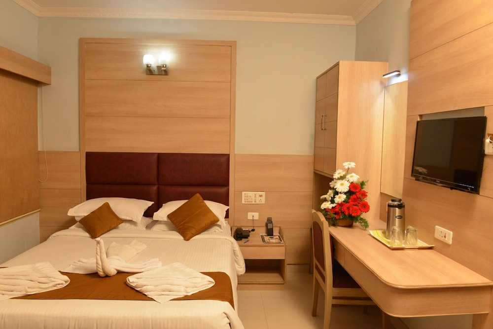 Sree Bharani Hotel 11/27