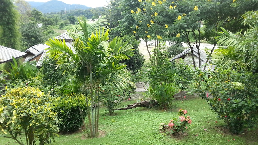 Pai Love & Baan Chon Phao Resort 24/35
