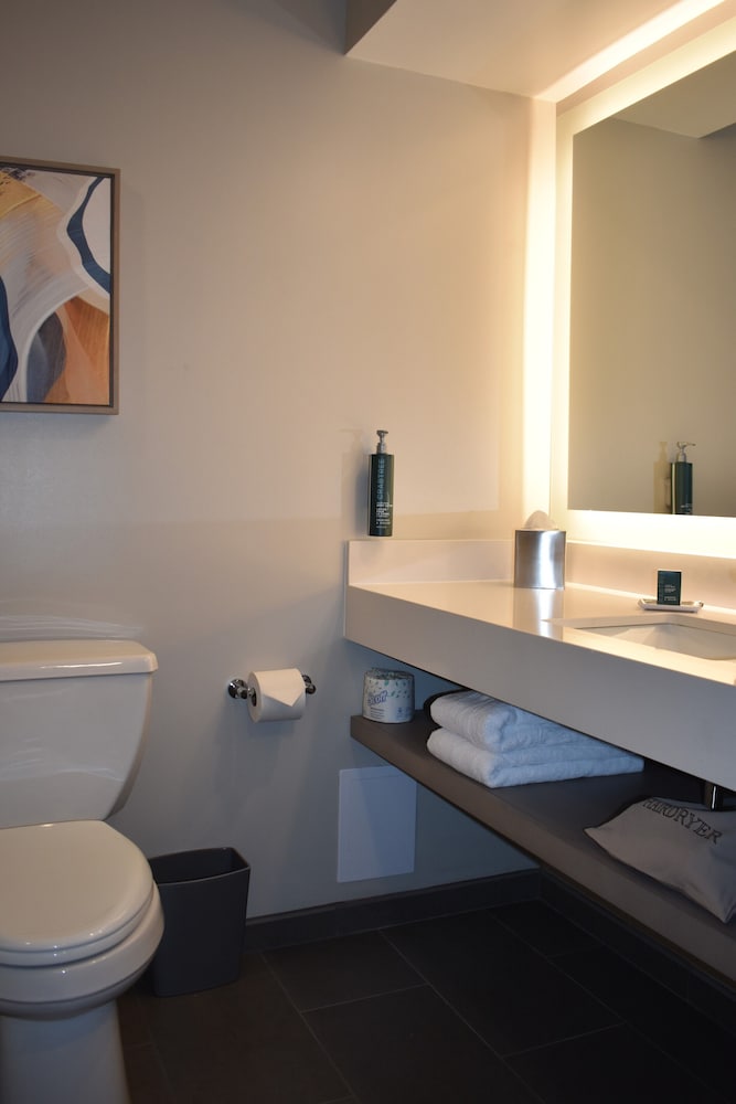 Renovated, 2 Queen Beds، Doubletree By Hilton Chicago Oak Brook 5/5