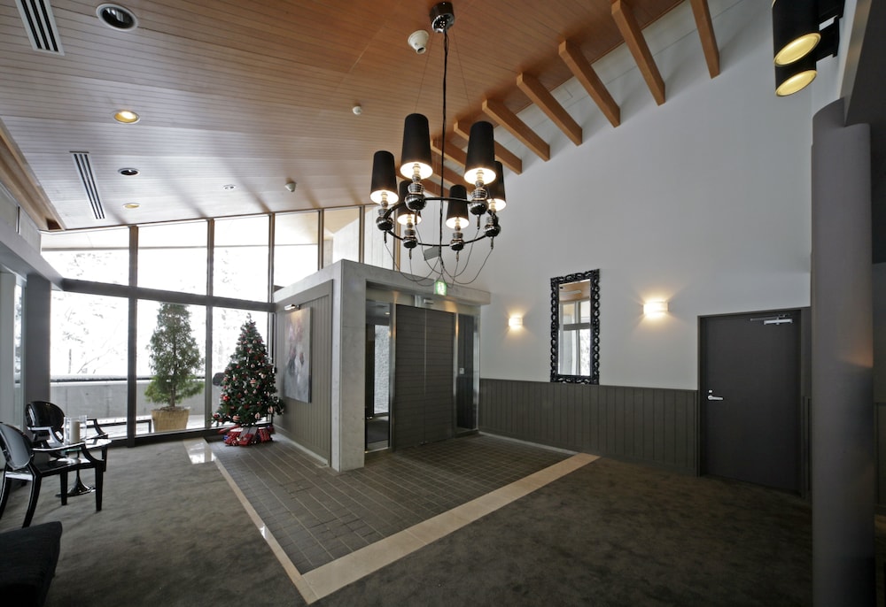 The Ridge Hotel & Apartments 34/50