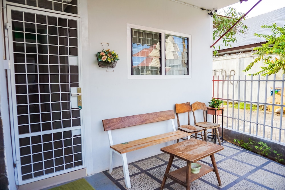 Hotel O Jalan Jenderal Sudirman Near Imam Bonjol Square Formerly Nelvi Guest House 31/50