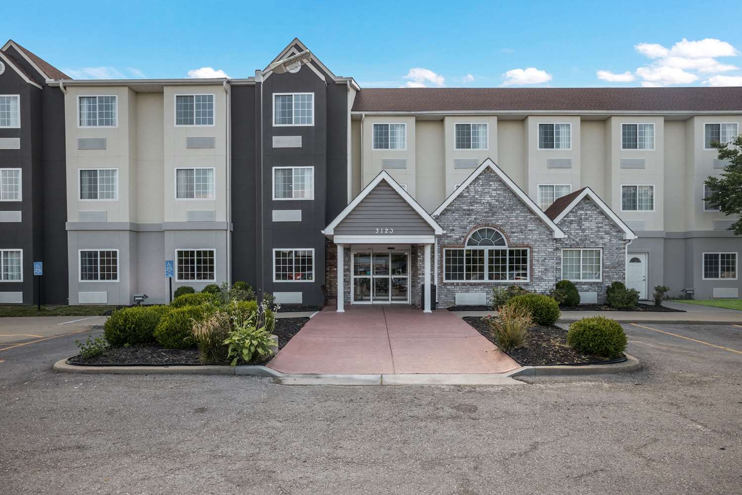 Sonesta Essential Hotel & Suites Kansas City - Blue Springs 15/15