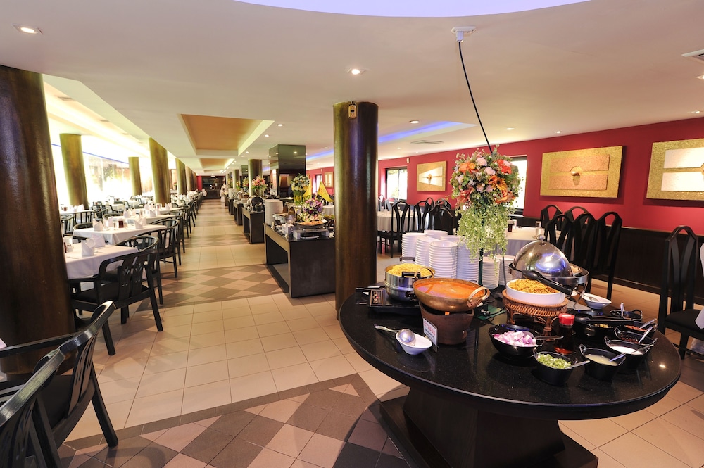 Holiday Garden Hotel And Resort 25/49