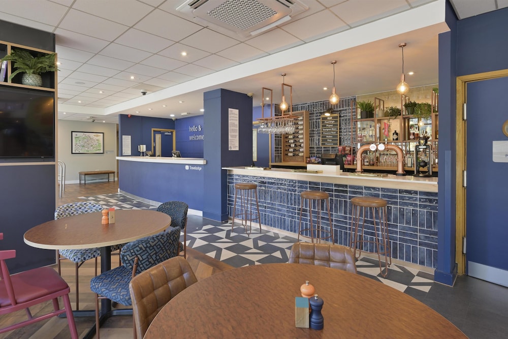 Travelodge Manchester Ancoats 22/25