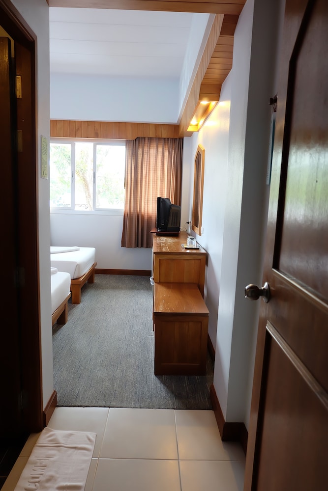 RIVERSIDE HOTEL 22/35