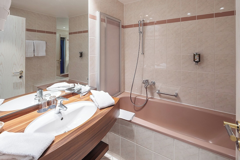 Hotel Bodmi 45/50