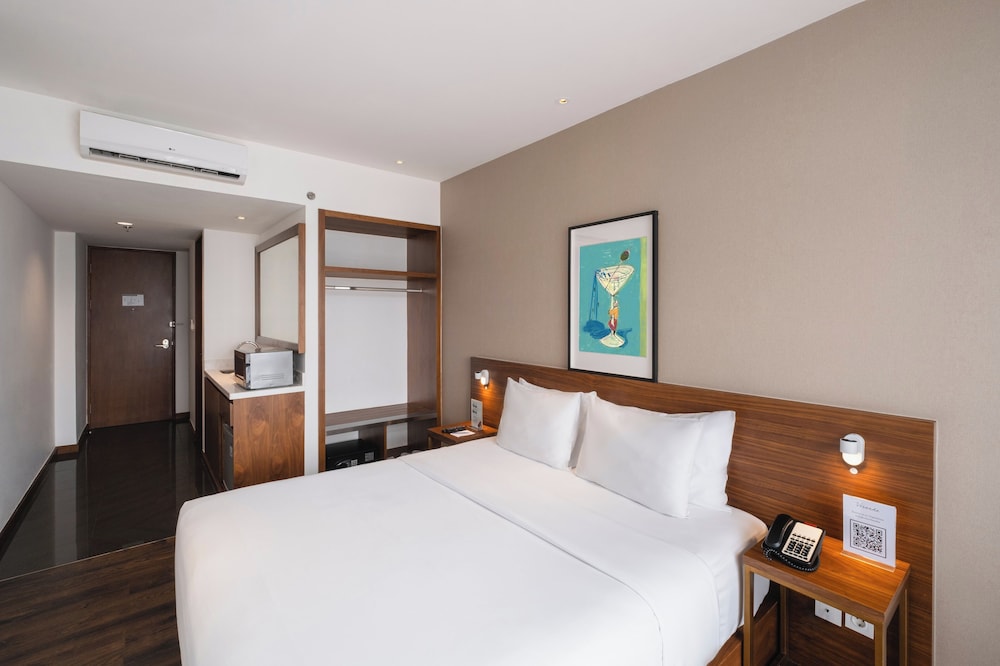 Veranda Serviced Residence @ Puri 20/74