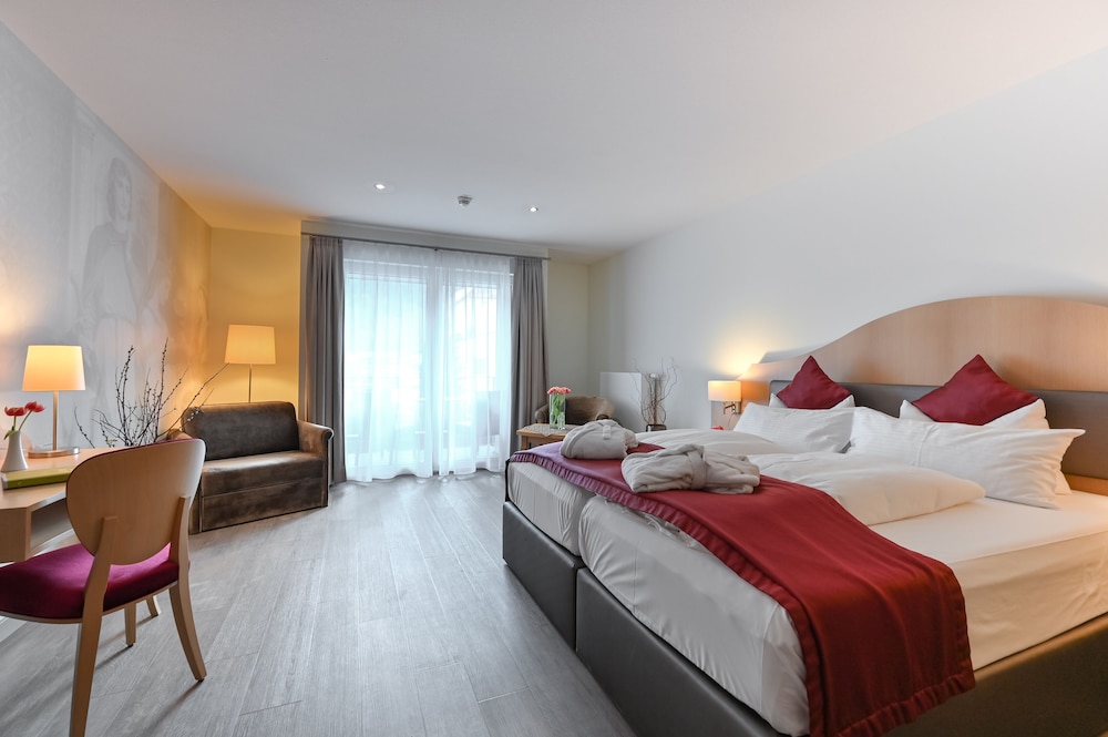 Junior Suite, Studio, Queen Bed