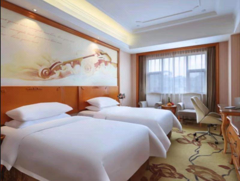 Superior, Twin Beds