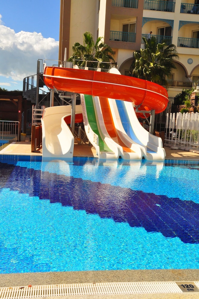 Orange Palace Side Hotel 58/65