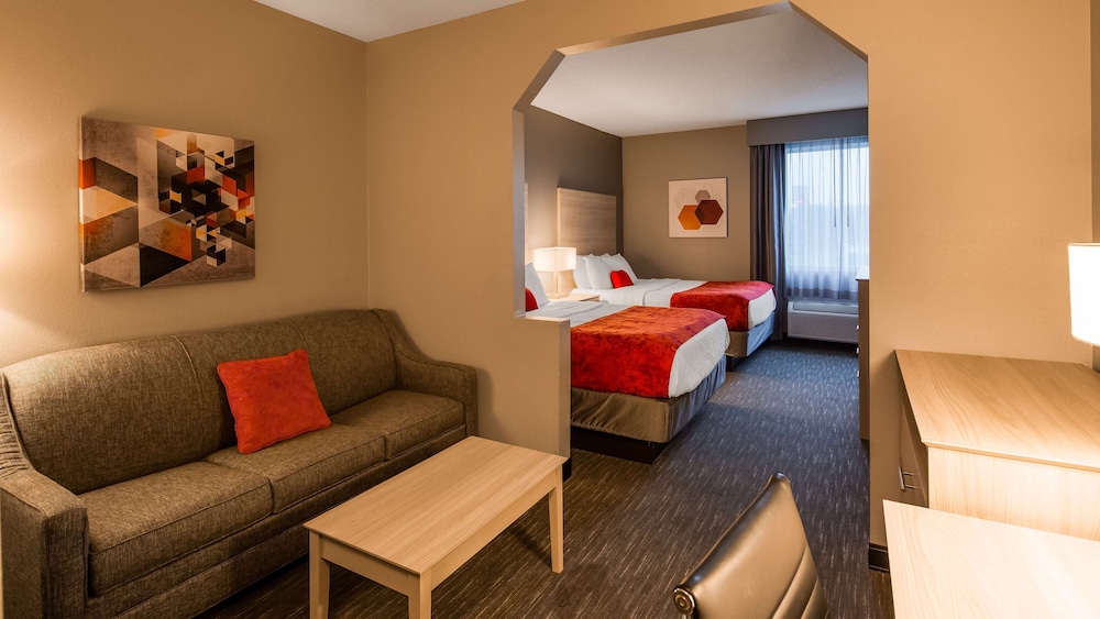 Best Western Plus New Cumberland Inn & Suites 23/35