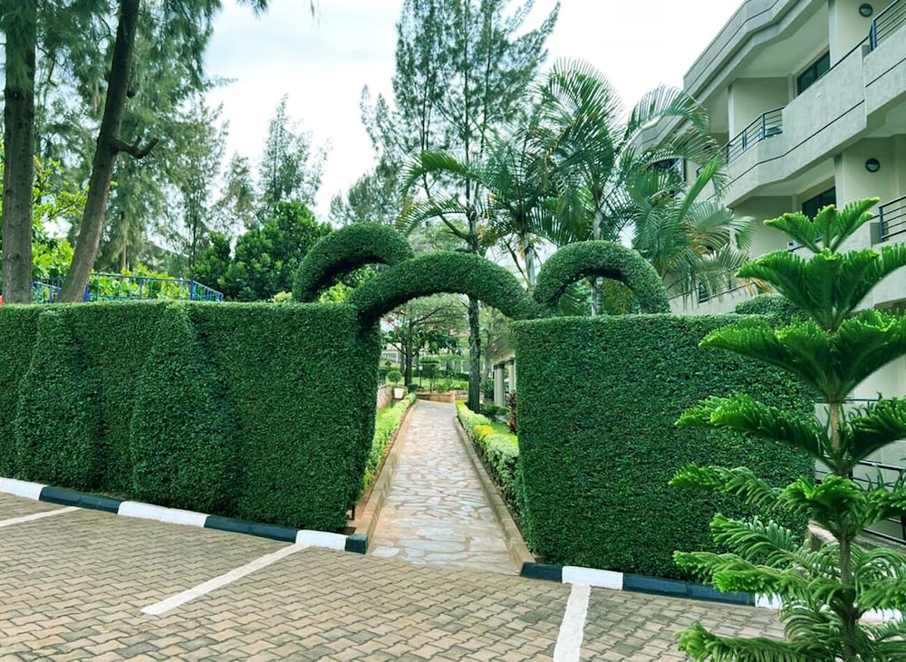 Nobleza Hotel 46/50