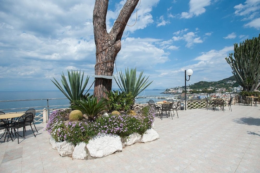 Hotel Terme Beach Cristallo Palace 46/50