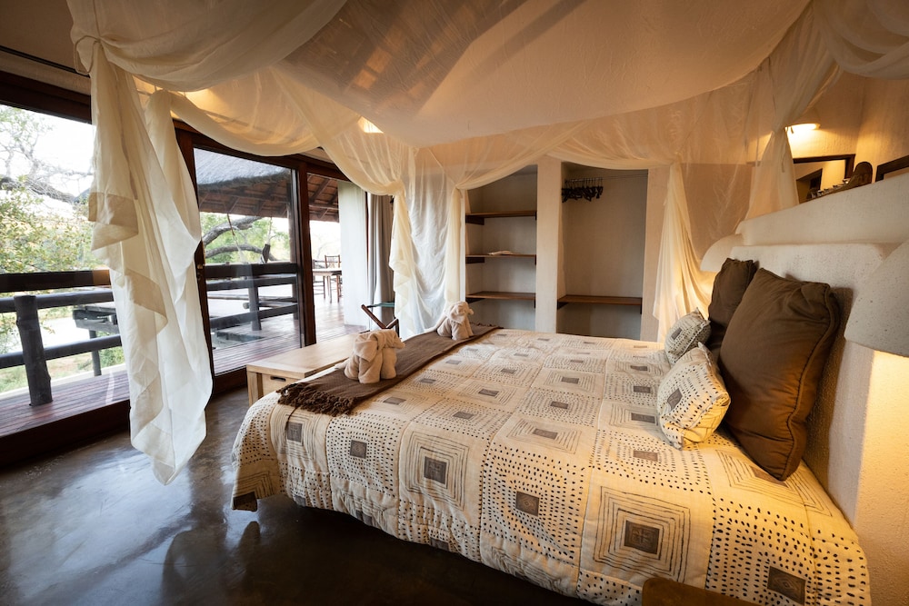 Nyati Safari Lodge 13/50