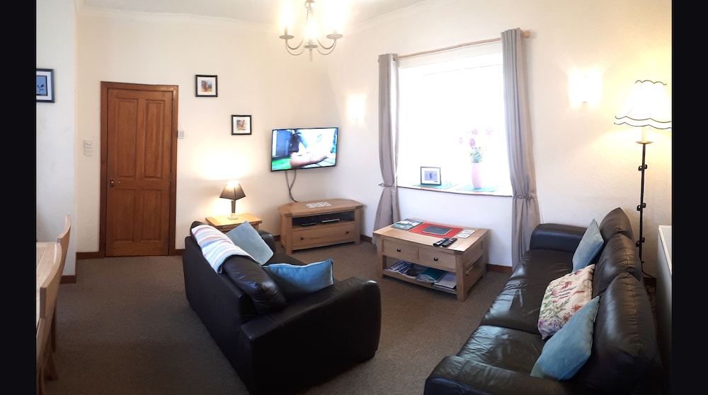 Darwin Cottage Self Catering In Elgin 26/50