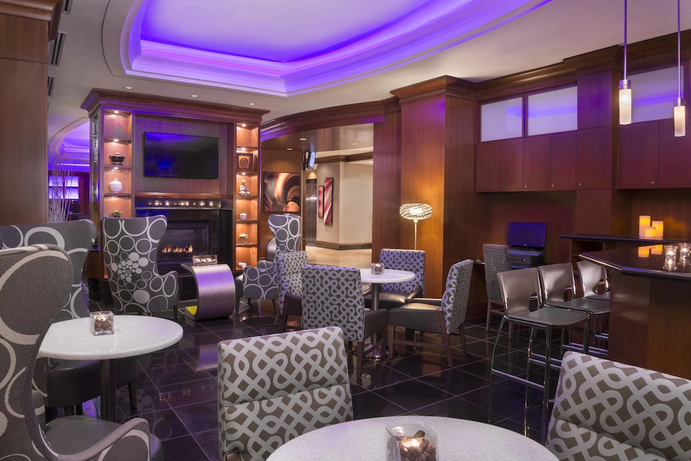 Residence Inn by Marriott Toronto Downtown/Entertainment District 15/26