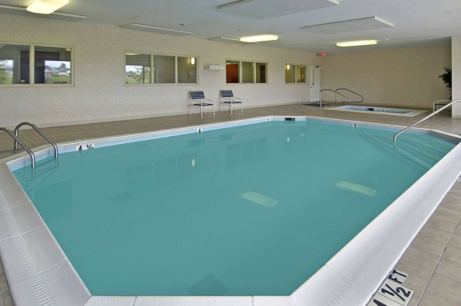 Ramada Limited Mount Sterling 4/7