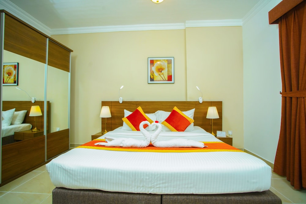 APARTMENT, DOUBLE BED