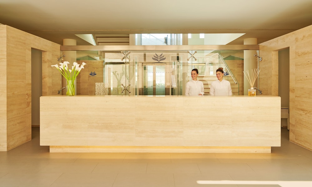 Lobby at Capovaticano Resort Thalasso Spa, RICADI