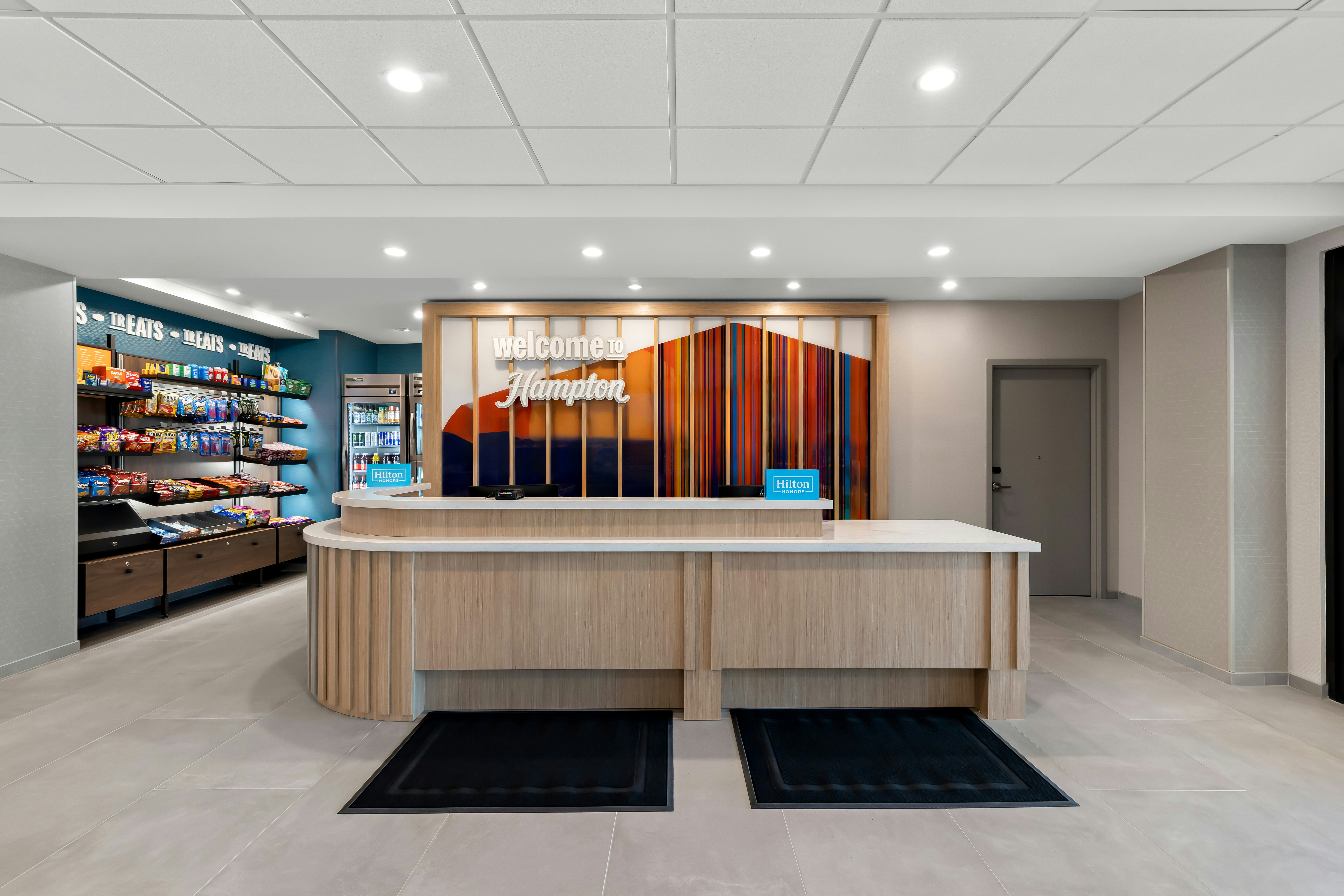 Lobby at Hampton Inn and Suites Corona CA, CORONA - CA