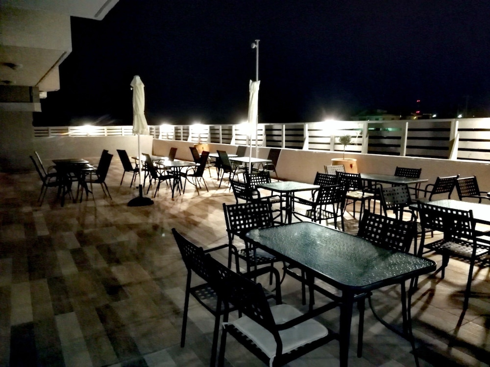 Ivory Serenity Hotel 55/70