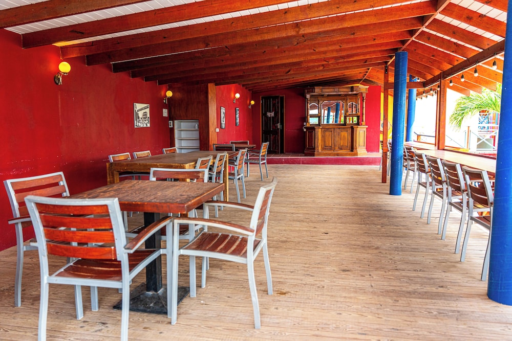 The Ritz Hostel 56/77
