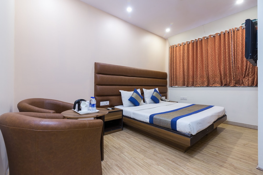 RUPAM HOTEL 12/72