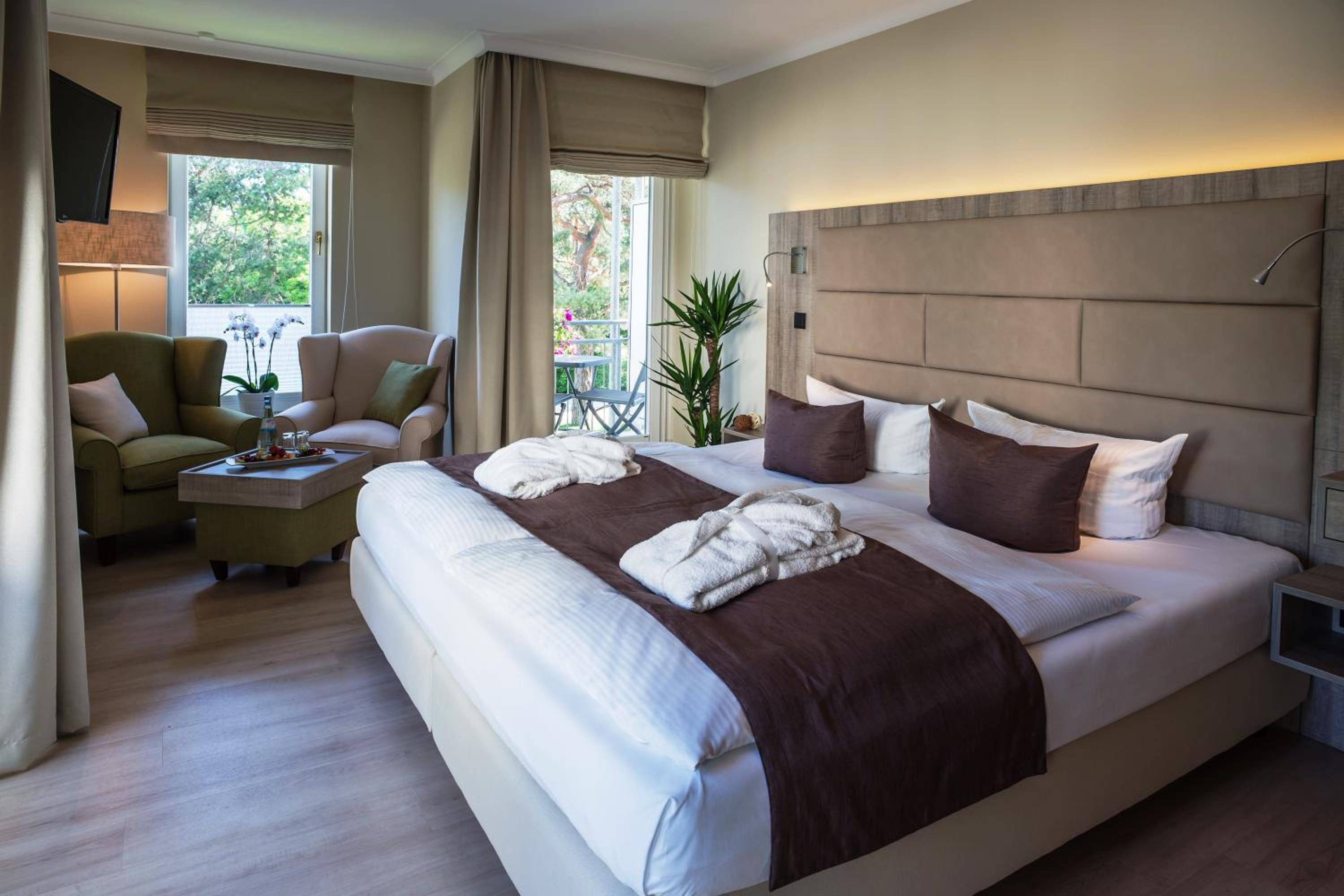 Promenade, Double Bed, Main Building