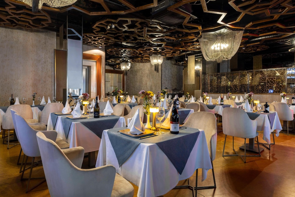AHC Old City Hotel 60/70