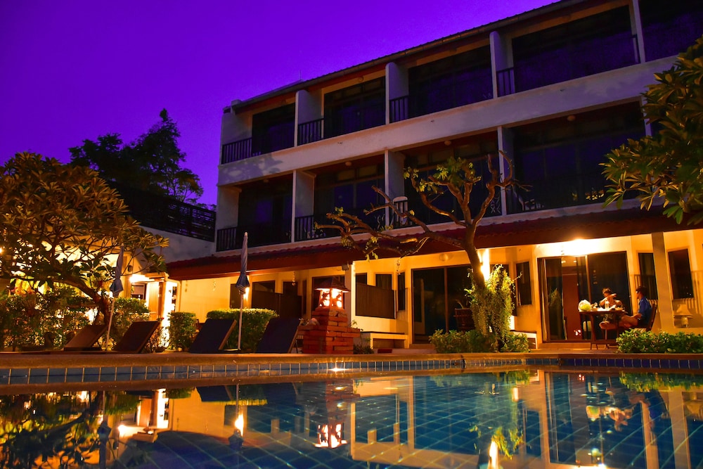 White Sand Beach Hotel Hua Hin 7/70