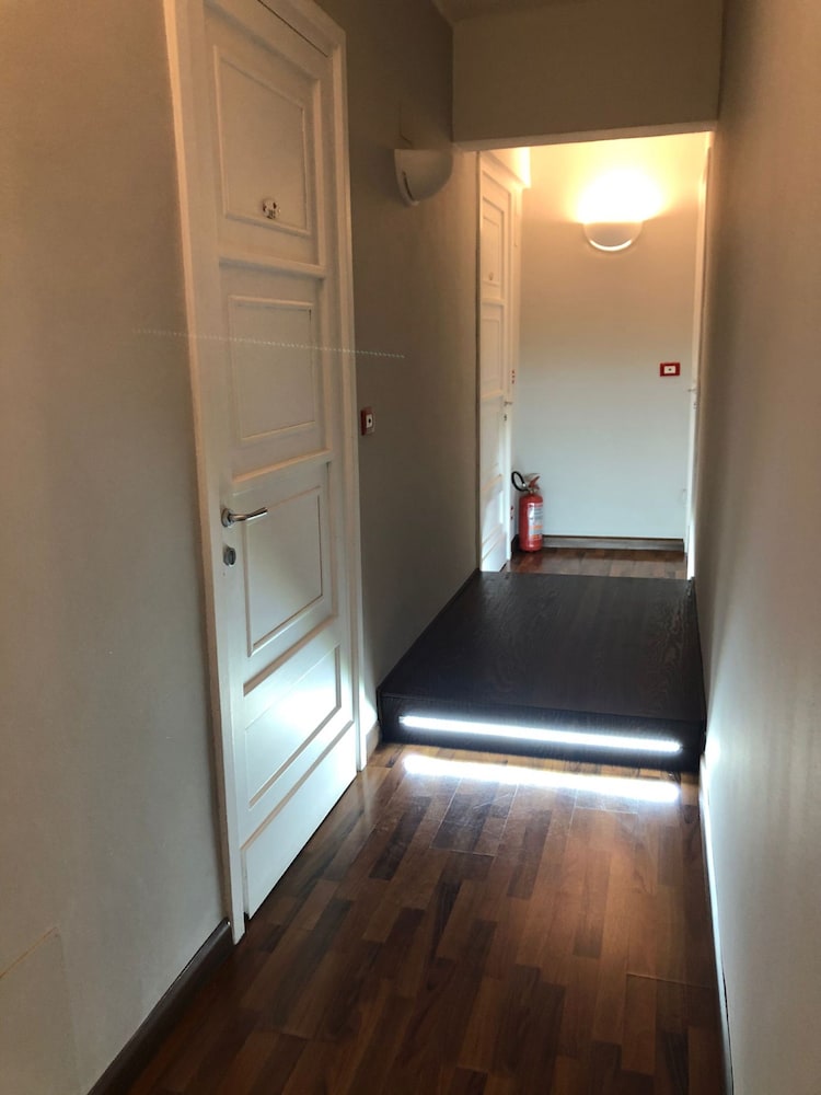 Elios Rooms 4/52