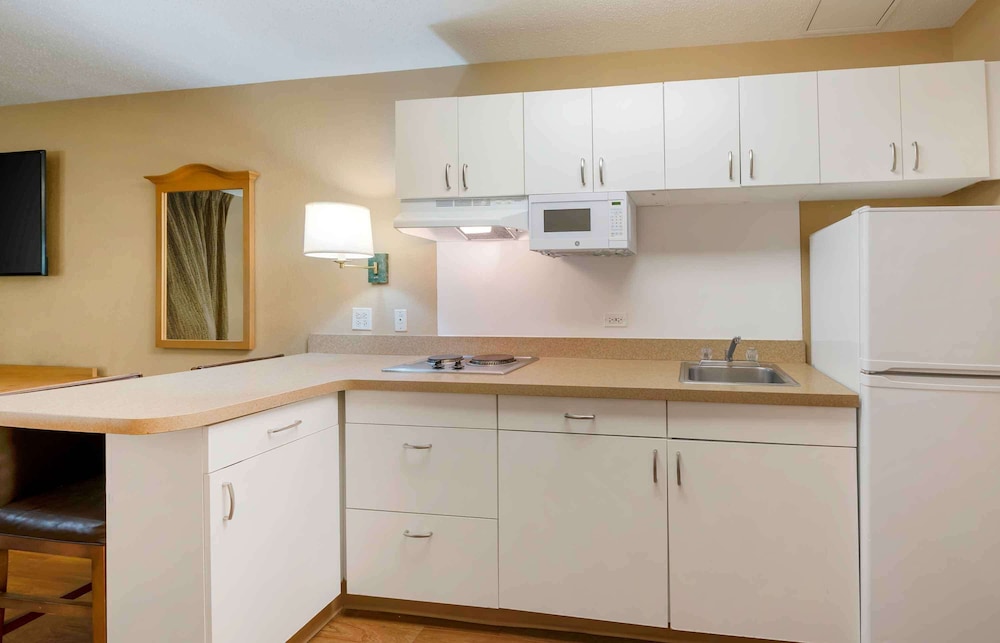 Extended Stay America - Chicago - Schaumburg -Convention Ctr 50/54