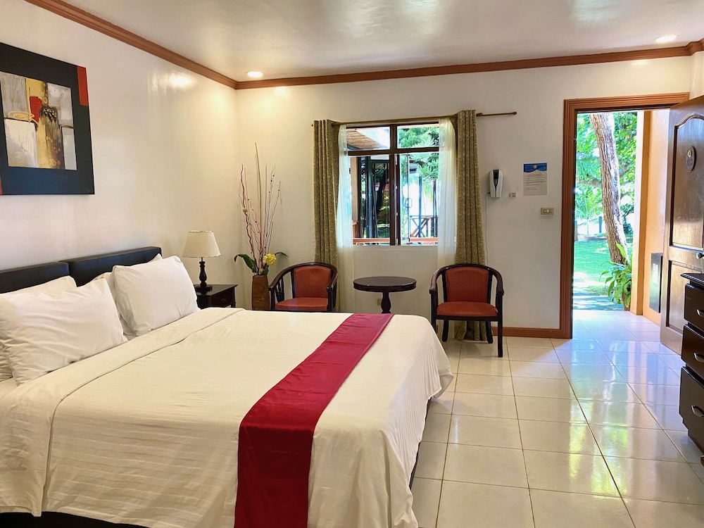 Anda White Beach Resort 20/64