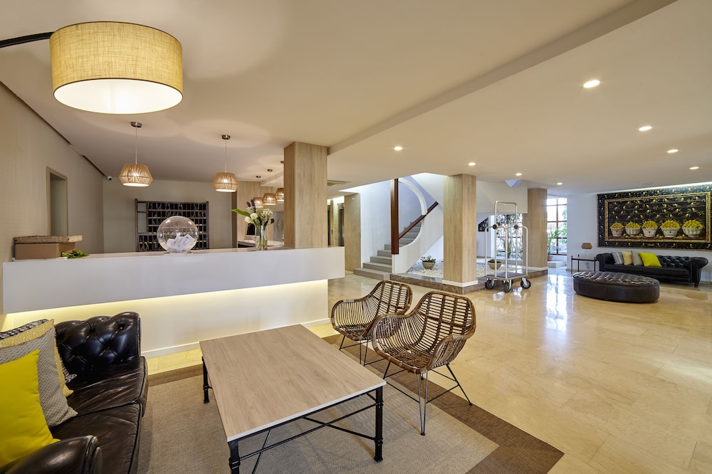 Hotel Tres Torres 9/65