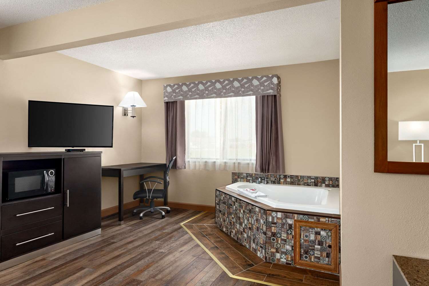 Super 8 By Wyndham Chillicothe 16/25