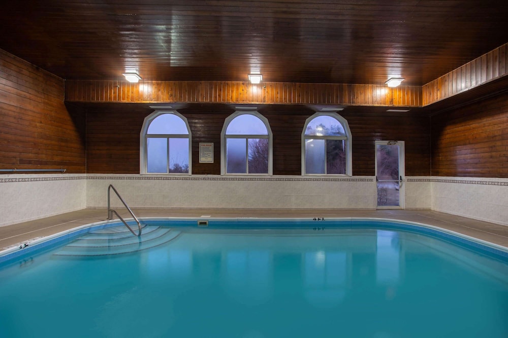 swimming pool spa