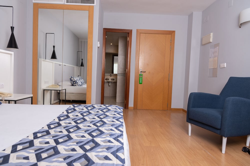 Beleret Hotel 27/77