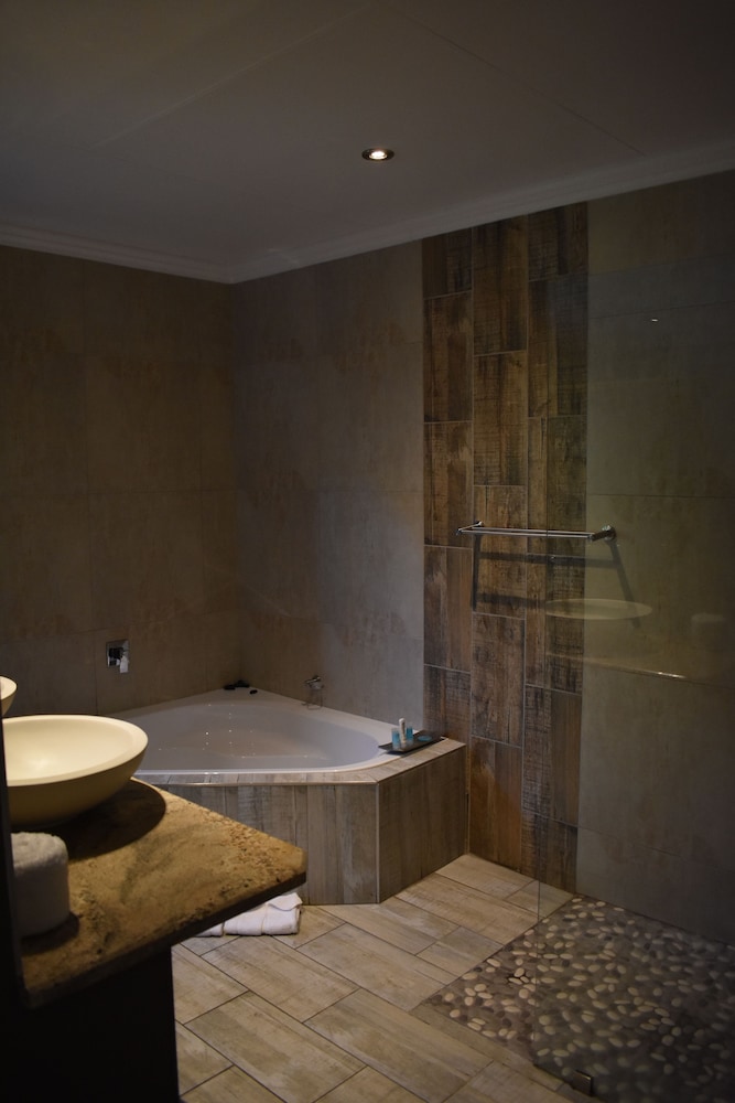 Waterfalls Boutique Hotel 23/50