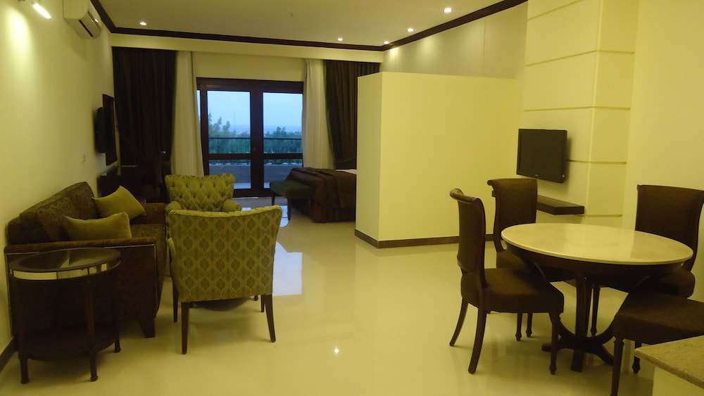 Dreamworld Resort Chalets Golf Club 32/50