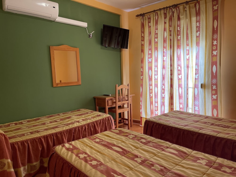 غرفة ثلاثية بثلاثة أسرّة، Quentar Hotel 2/4