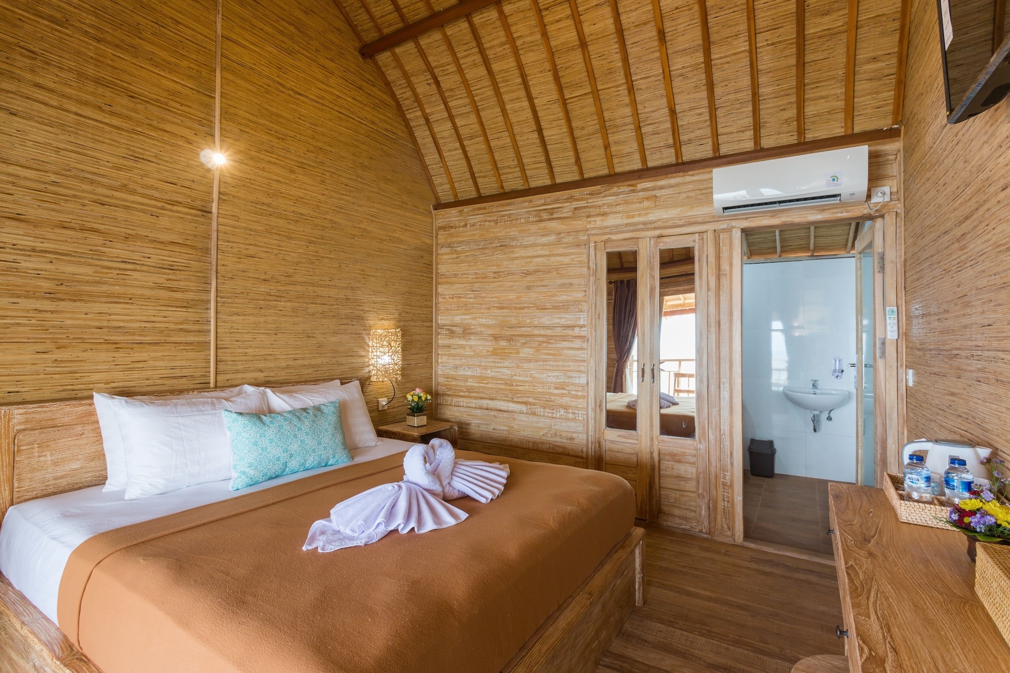 Room, King Bed, Sea View, Balcony