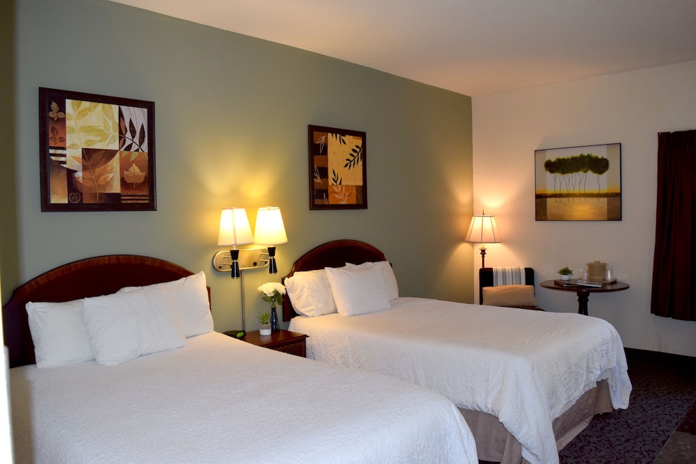 Highlands Inn Lodge Formerly Hampton Inn Highlands 13/53