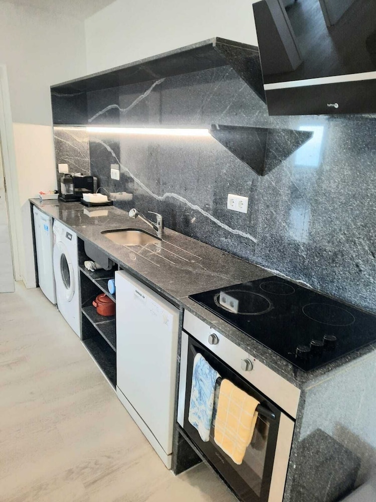 Porto Sea Apartments 6/50