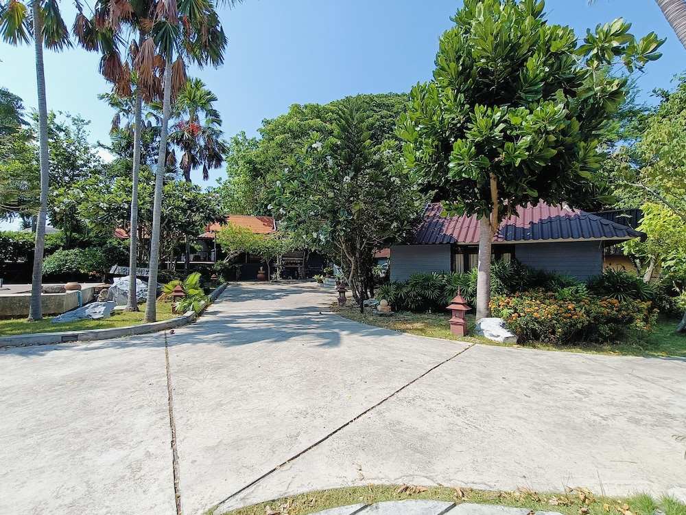 Inrawadee Resort 54/68