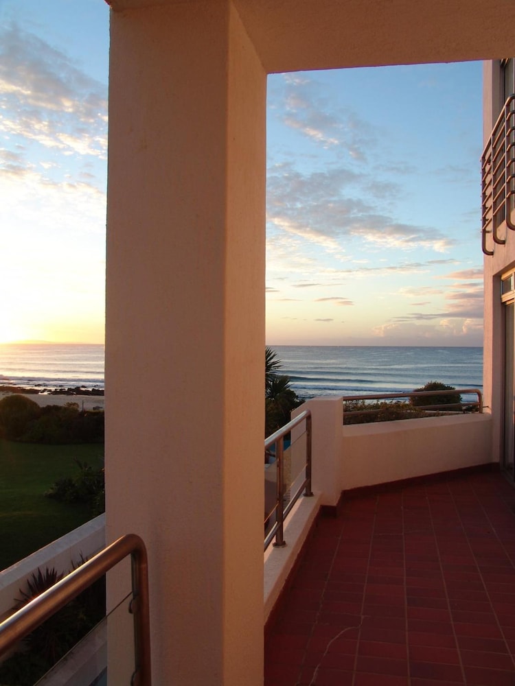 Diaz 15 House on the Bay 55/58